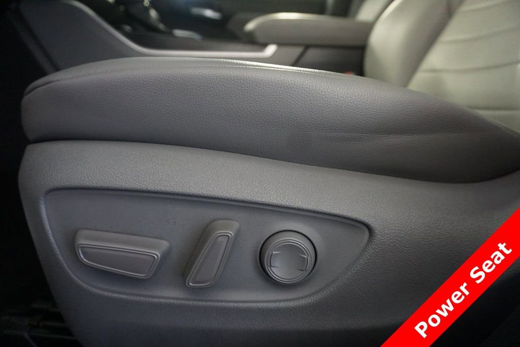 Used 2021 Toyota Highlander XLE image 6