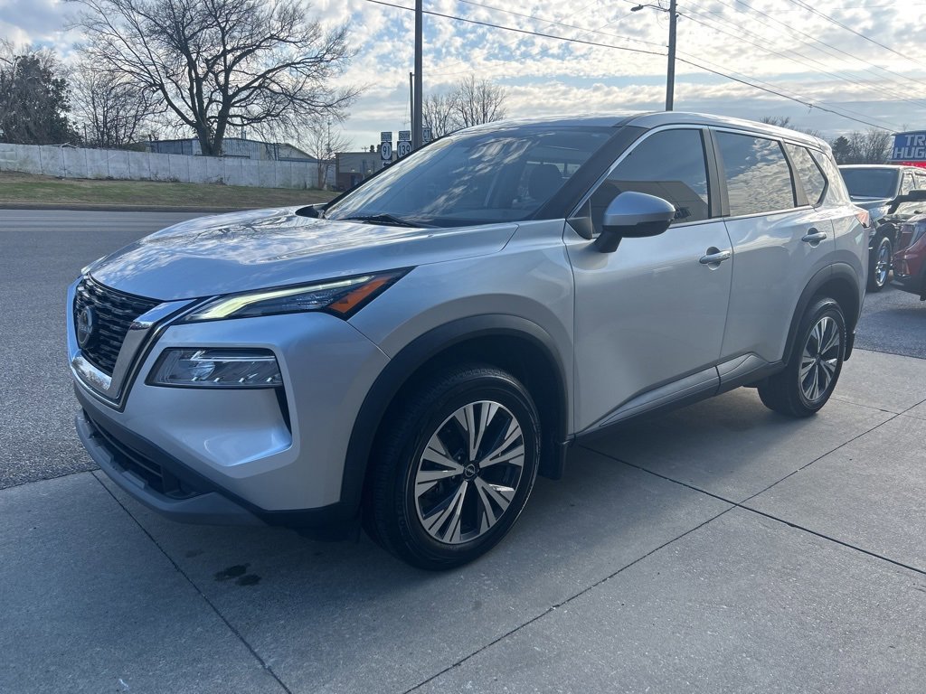 Used 2022 Nissan Rogue SV image 4