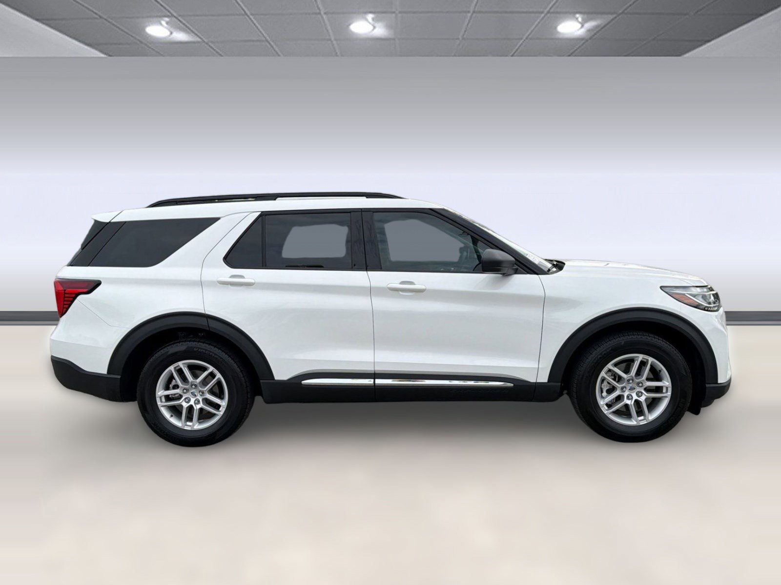 Used 2025 Ford Explorer Active w/ Active Comfort Package image 7