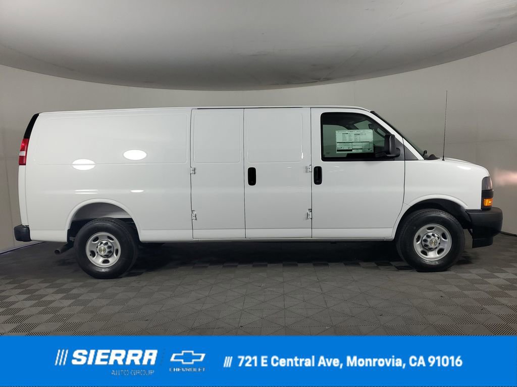 New 2026 Chevrolet Express 3500 Extended w/ Driver Convenience Package