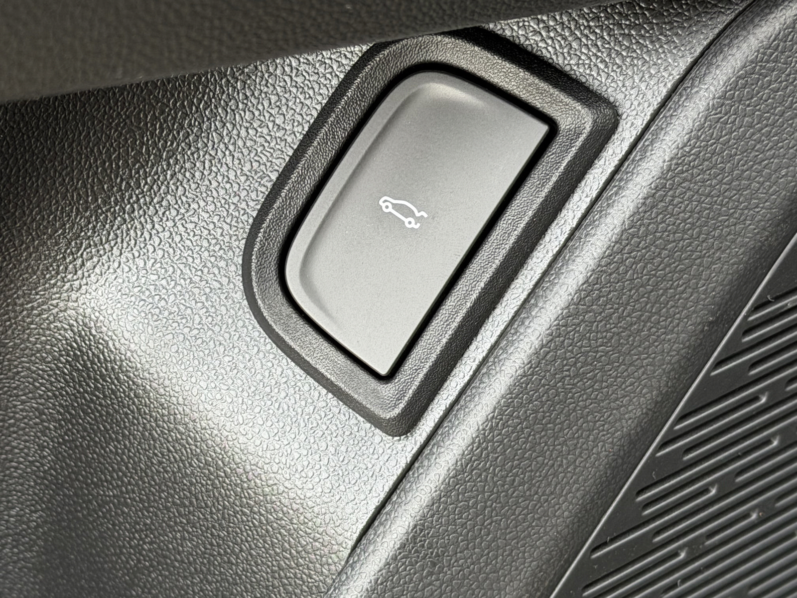 New 2027 Chevrolet Equinox RS FWD image 7