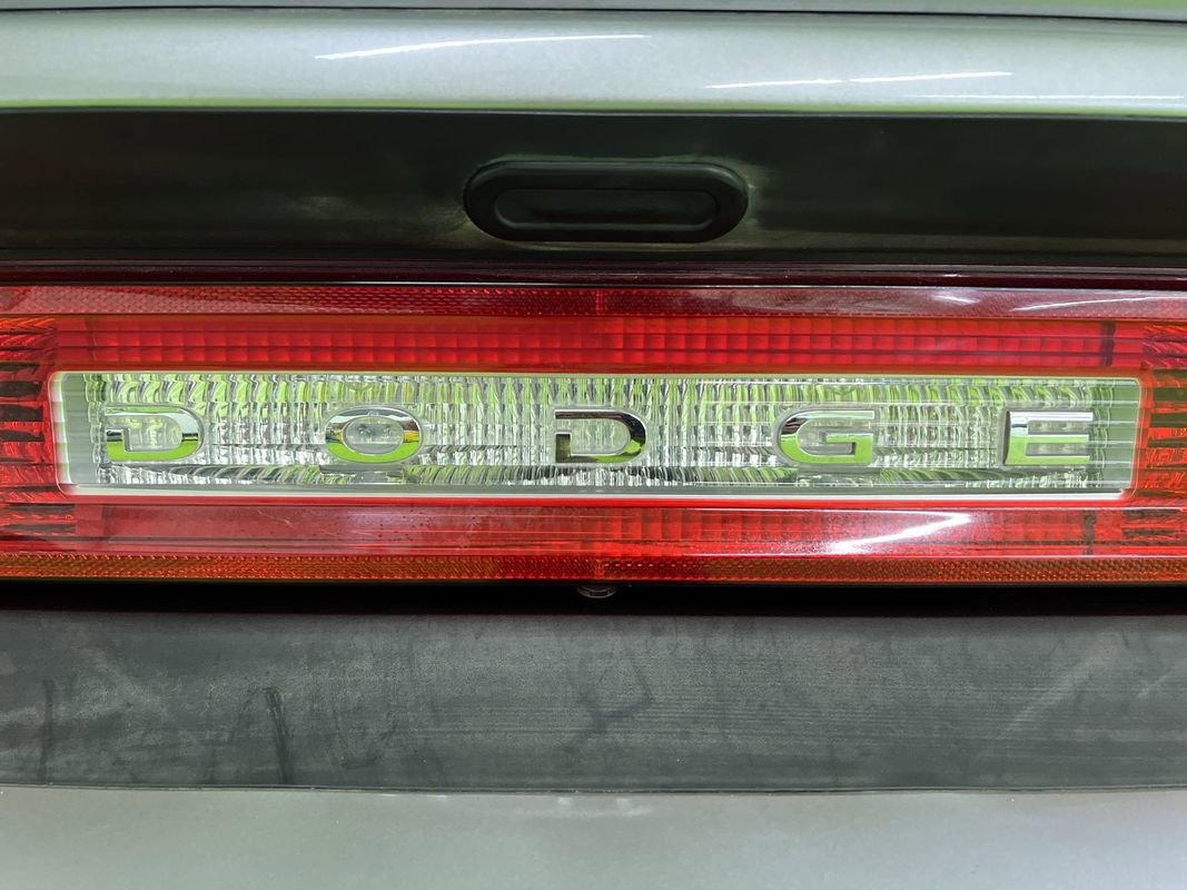 Used 2011 Dodge Challenger RWD image 13