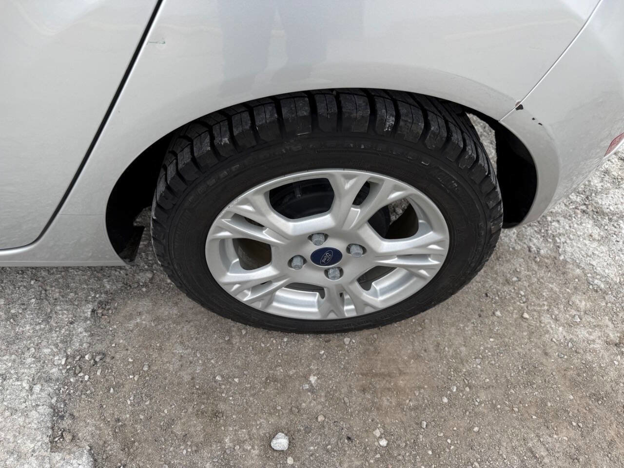 Used 2016 Ford Fiesta SE image 10