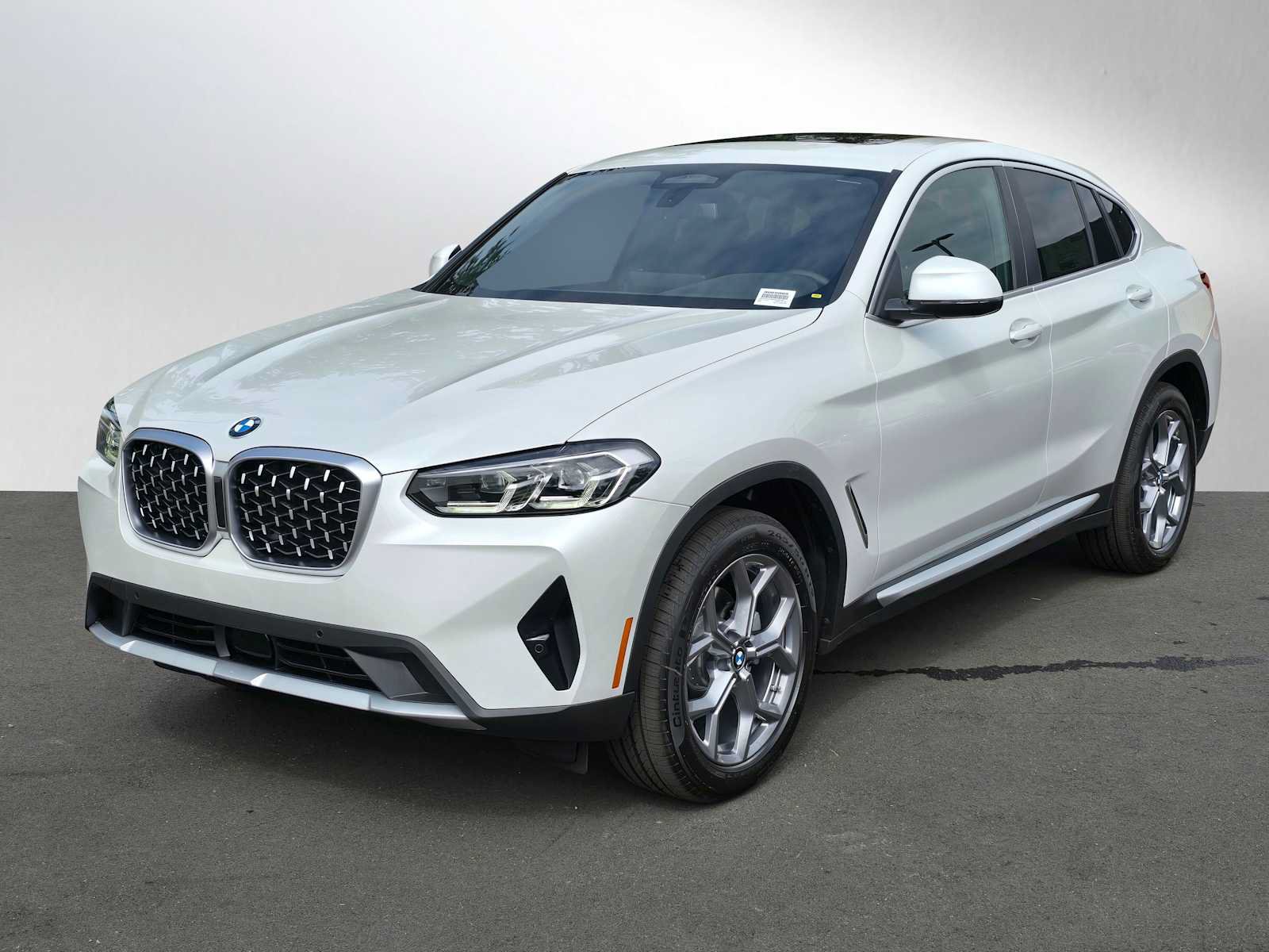 Used 2025 BMW X4 xDrive30i w/ Premium Package AWD/4WD image 8