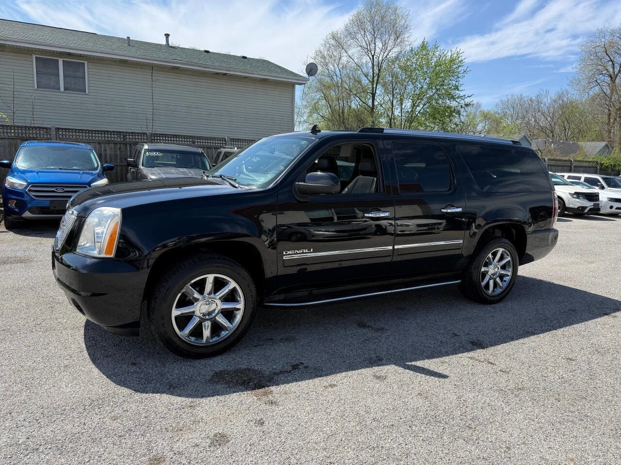 Used 2012 GMC Yukon XL Denali image 7