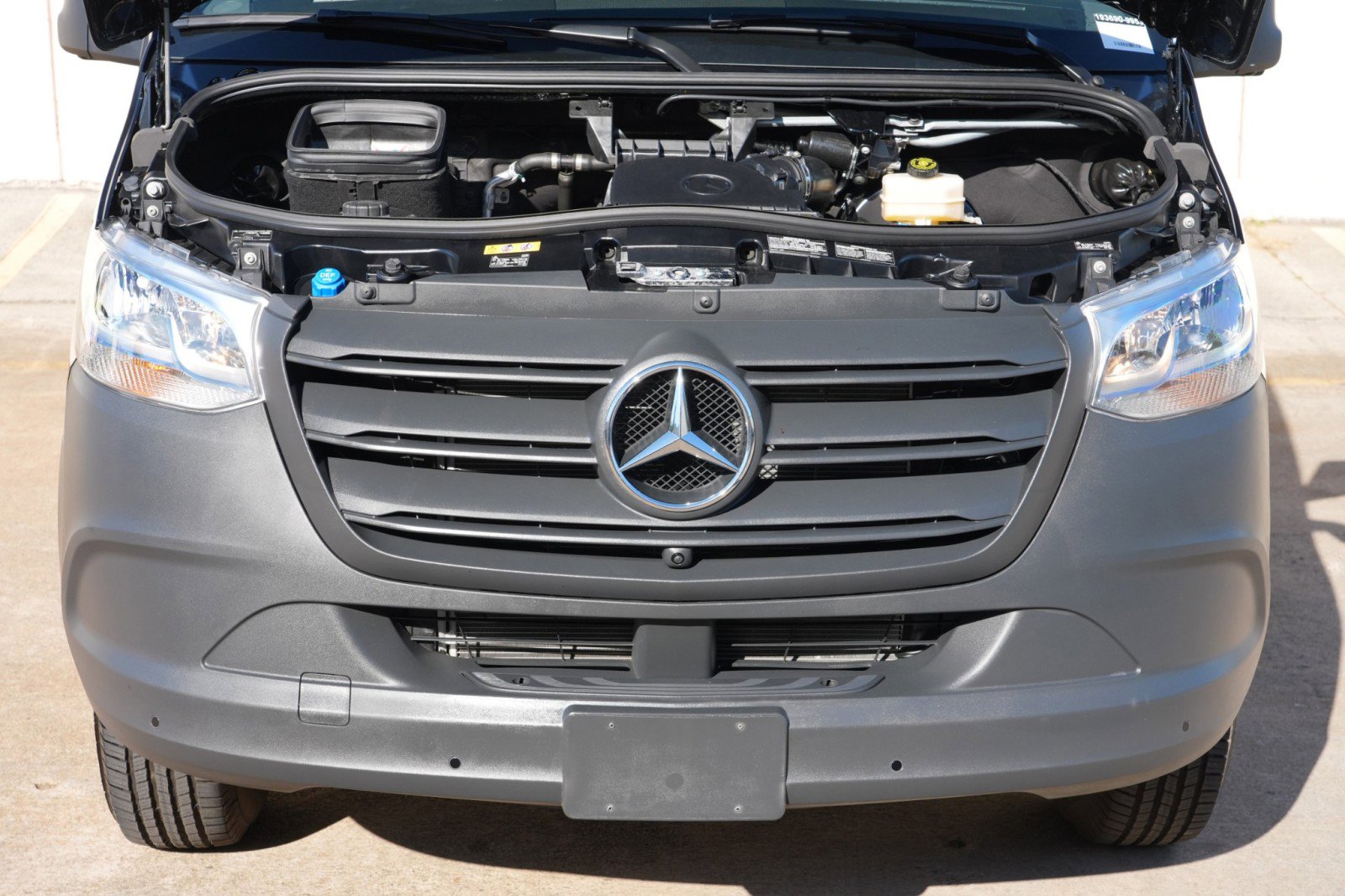 Used 2024 Mercedes-Benz Sprinter 2500 image 8