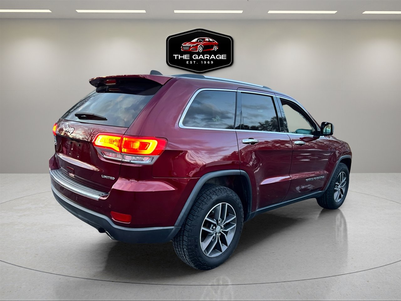 Used 2018 Jeep Grand Cherokee Limited image 5