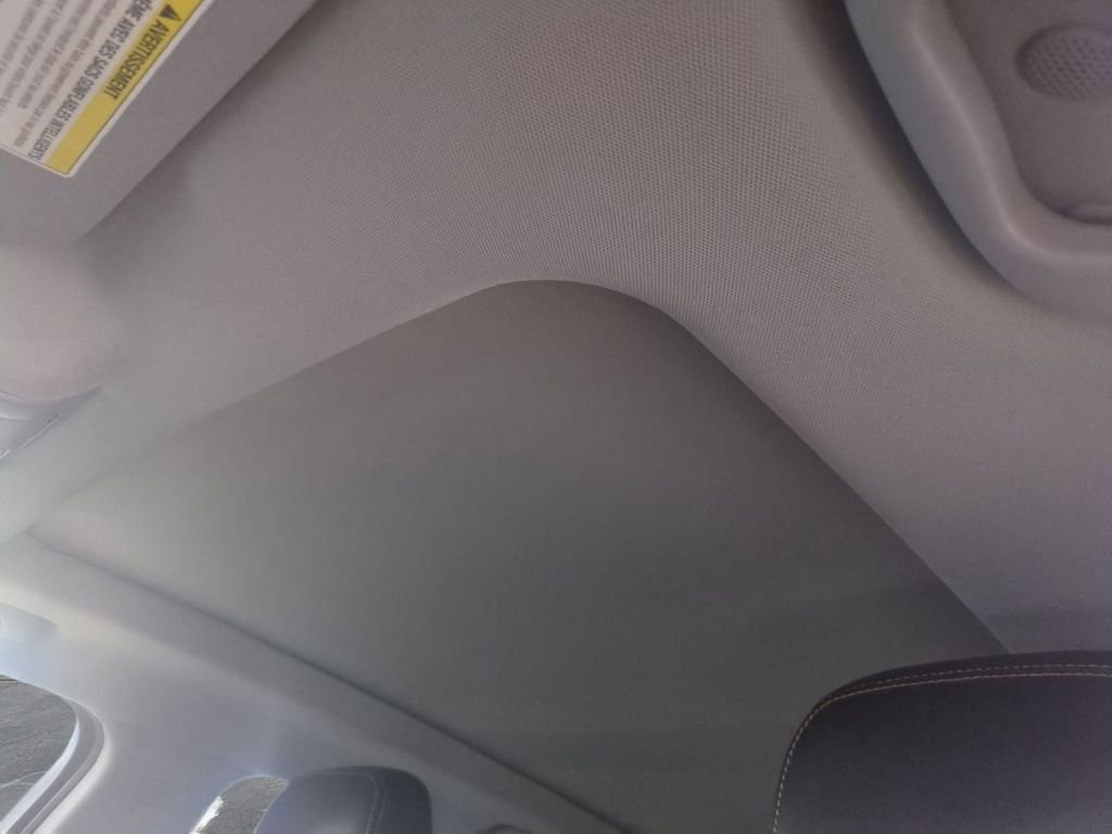 Used 2020 GMC Terrain SLT w/ Preferred Package image 13