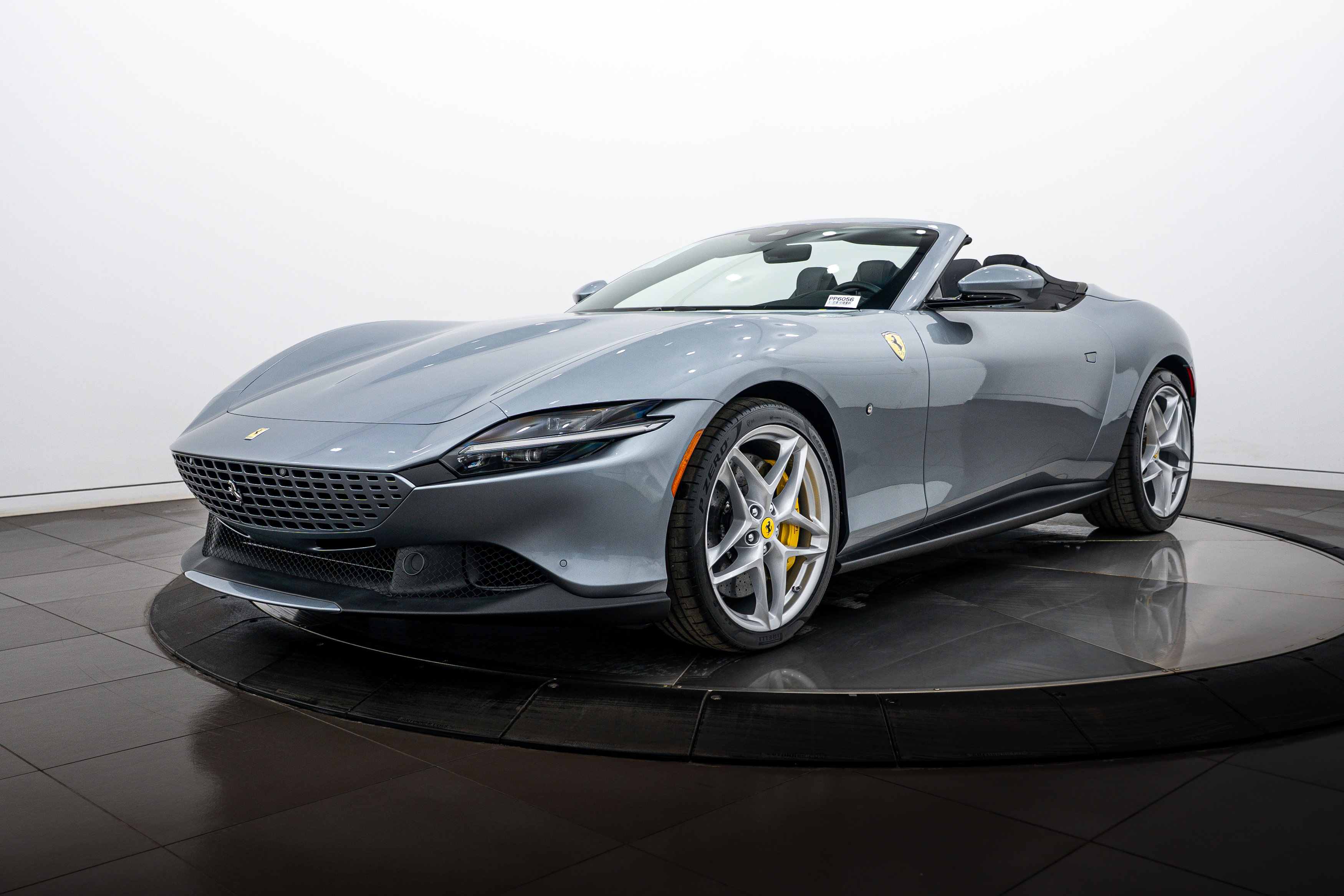 Used 2025 Ferrari Roma Spider image 15