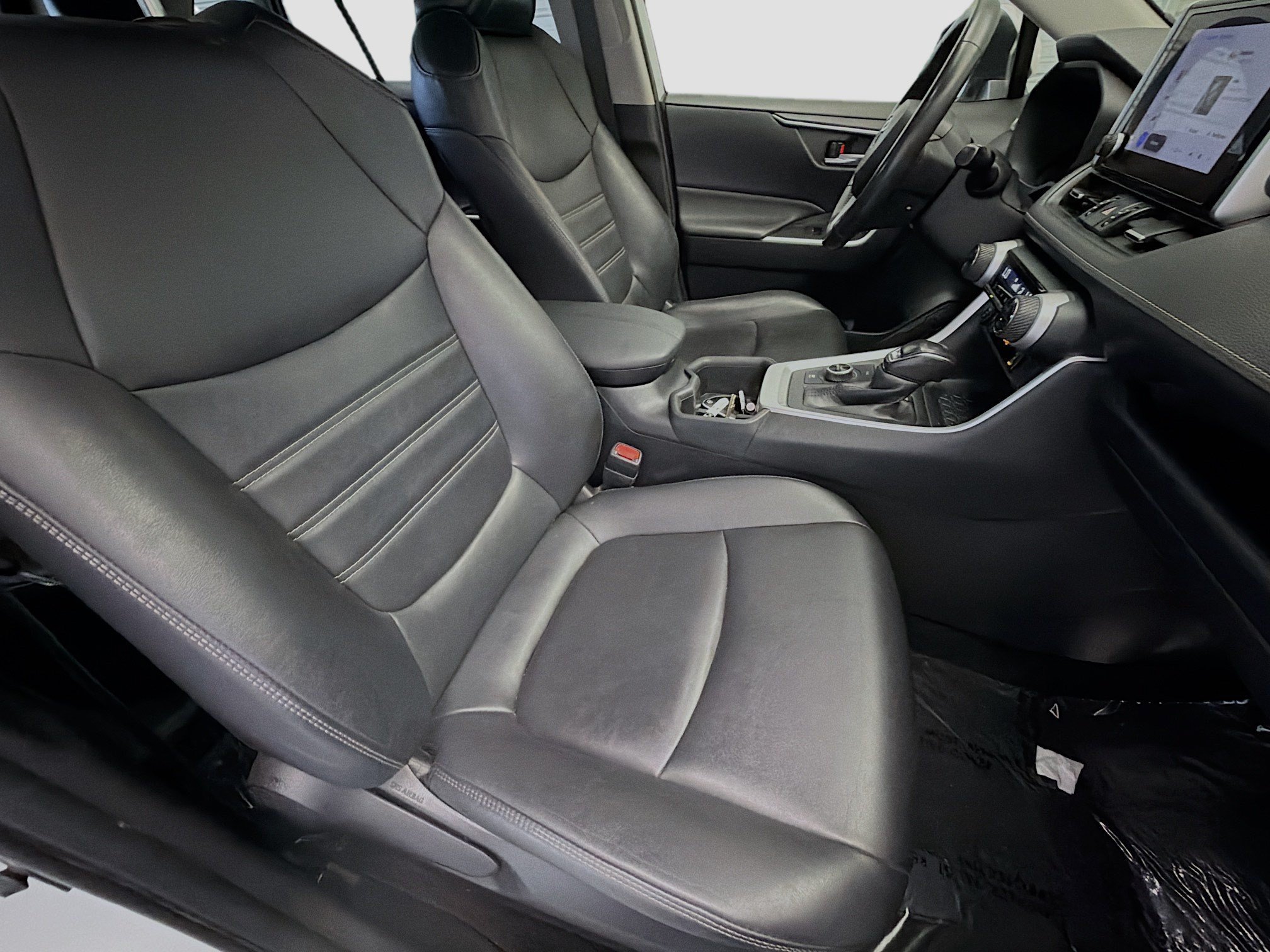 Used 2023 Toyota RAV4 XLE Premium AWD/4WD image 15