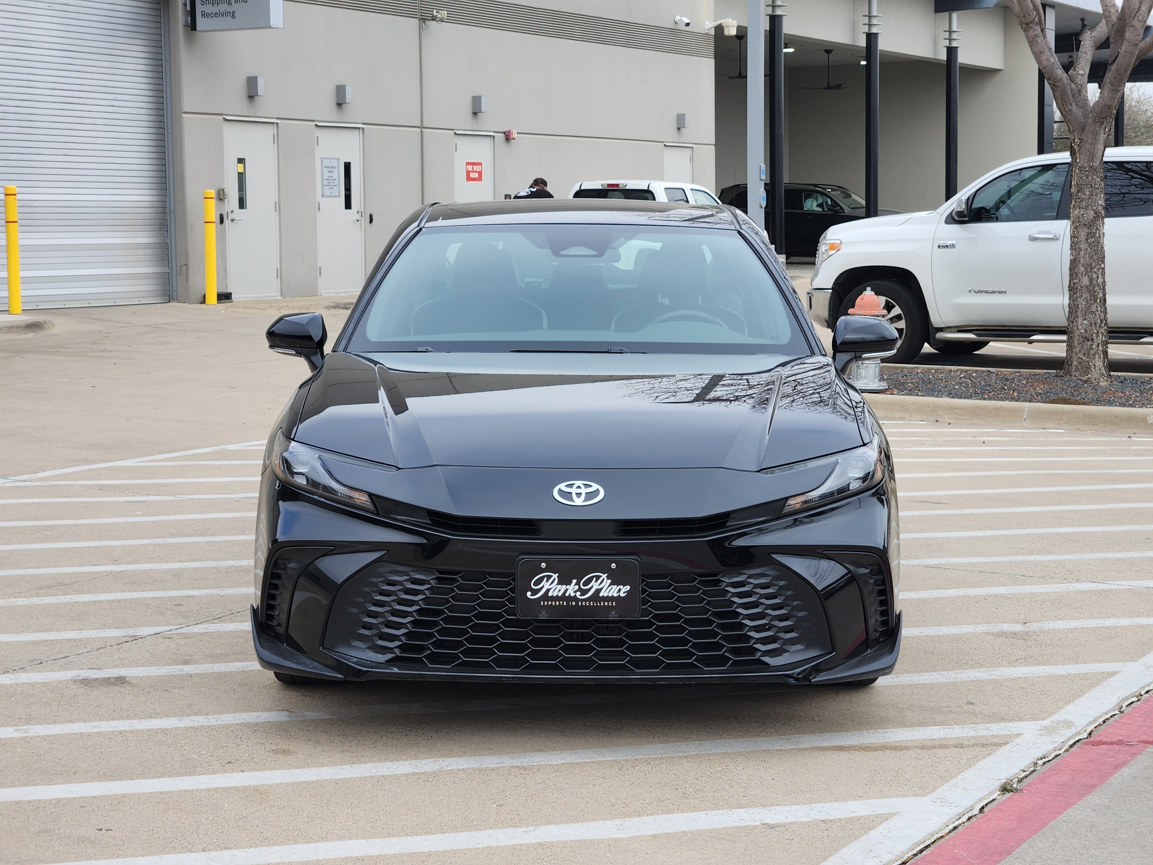 Used 2025 Toyota Camry LE image 5