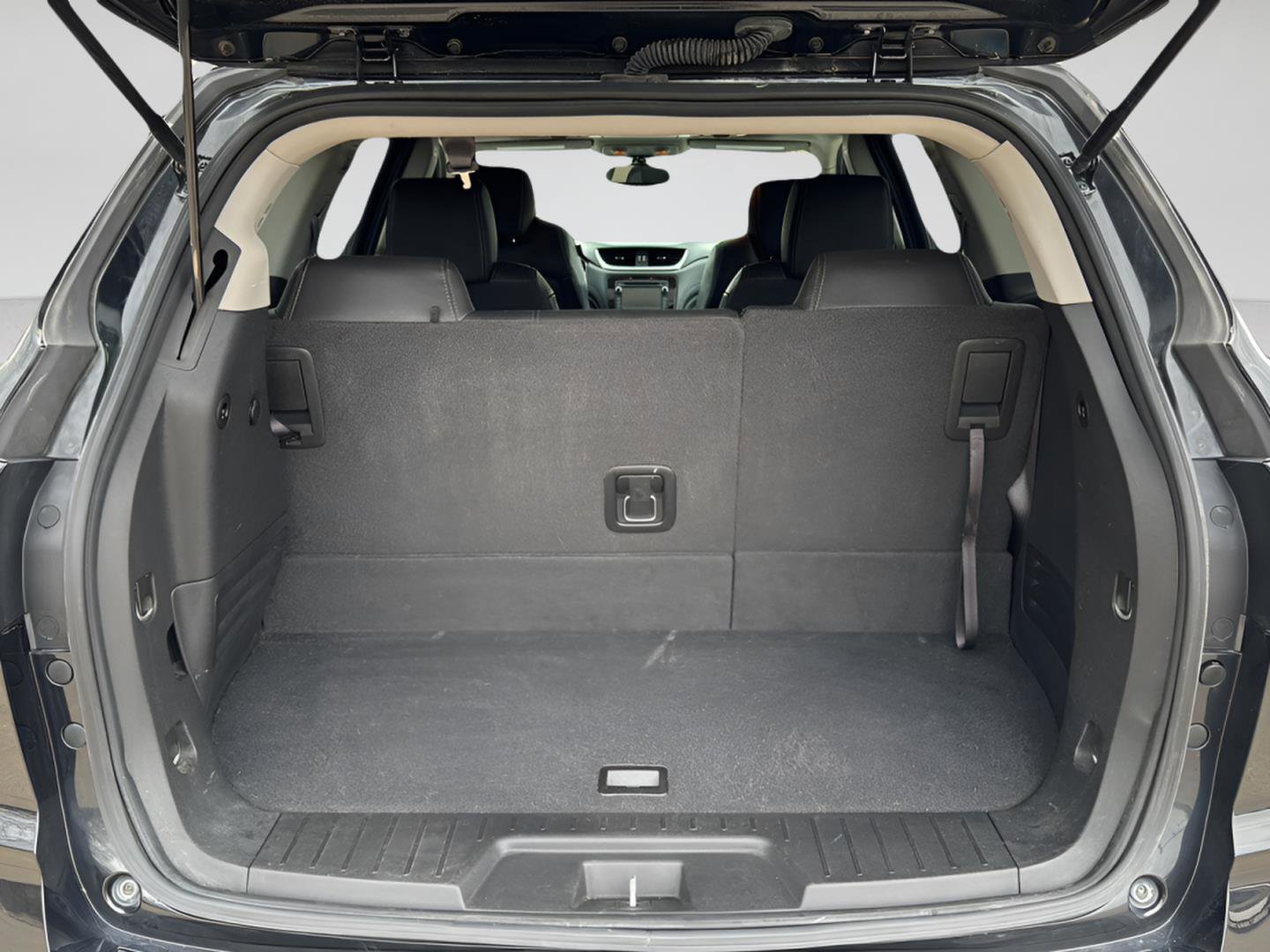 Used 2015 Chevrolet Traverse LT image 21