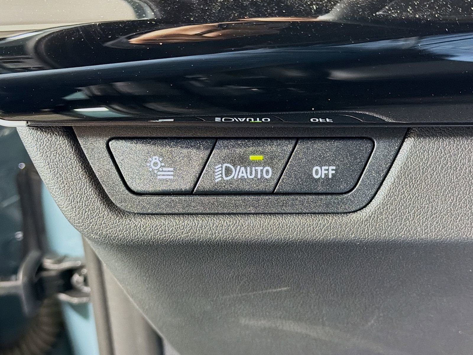 Used 2025 BMW X1 xDrive28i image 11