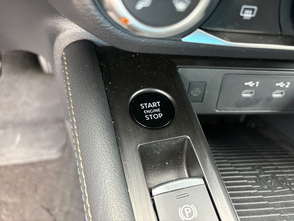 Used 2025 Nissan Kicks SV AWD/4WD image 29