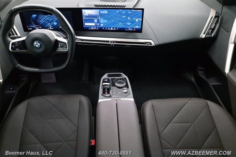 Used 2024 BMW iX xDrive50 w/ Sport Package AWD/4WD image 28