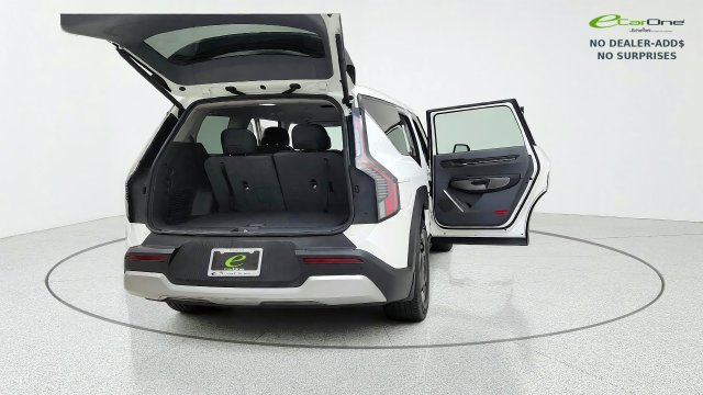 Used 2024 Kia EV9 Light Long Range RWD image 19