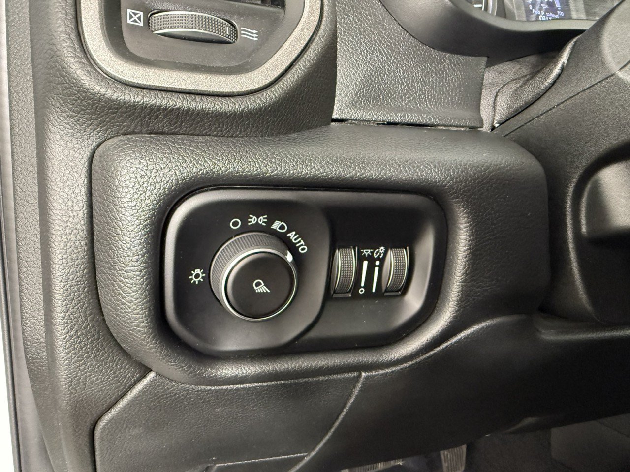 Used 2020 RAM 2500 Tradesman AWD/4WD image 19