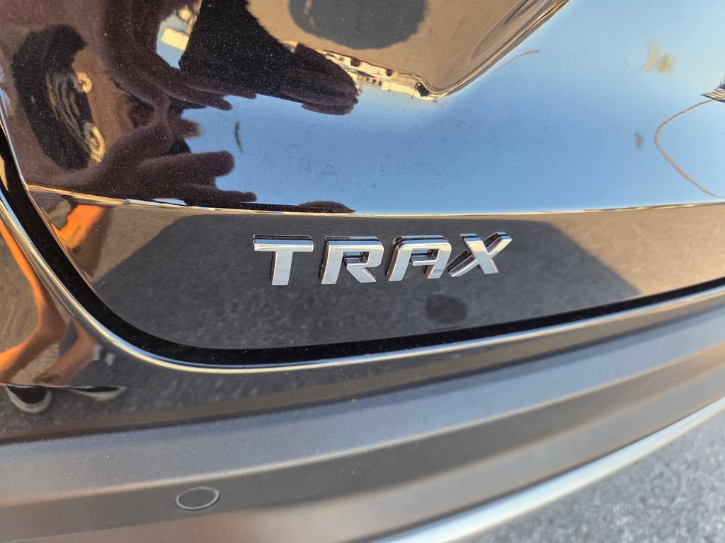 Certified 2026 Chevrolet Trax LT w/ Driver Confidence Package FWD image 12