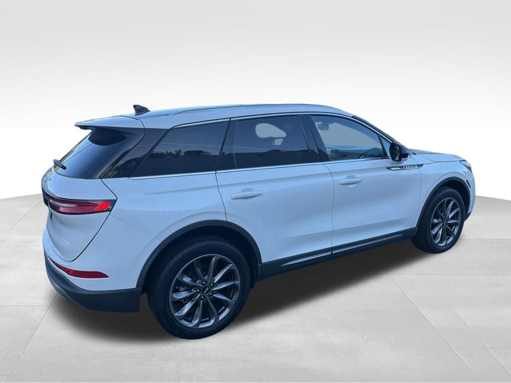 Used 2022 Lincoln Corsair AWD w/ Premium Package image 4