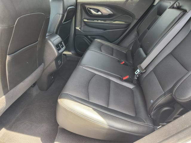 Used 2023 GMC Terrain SLT w/ Infotainment Package II FWD image 29