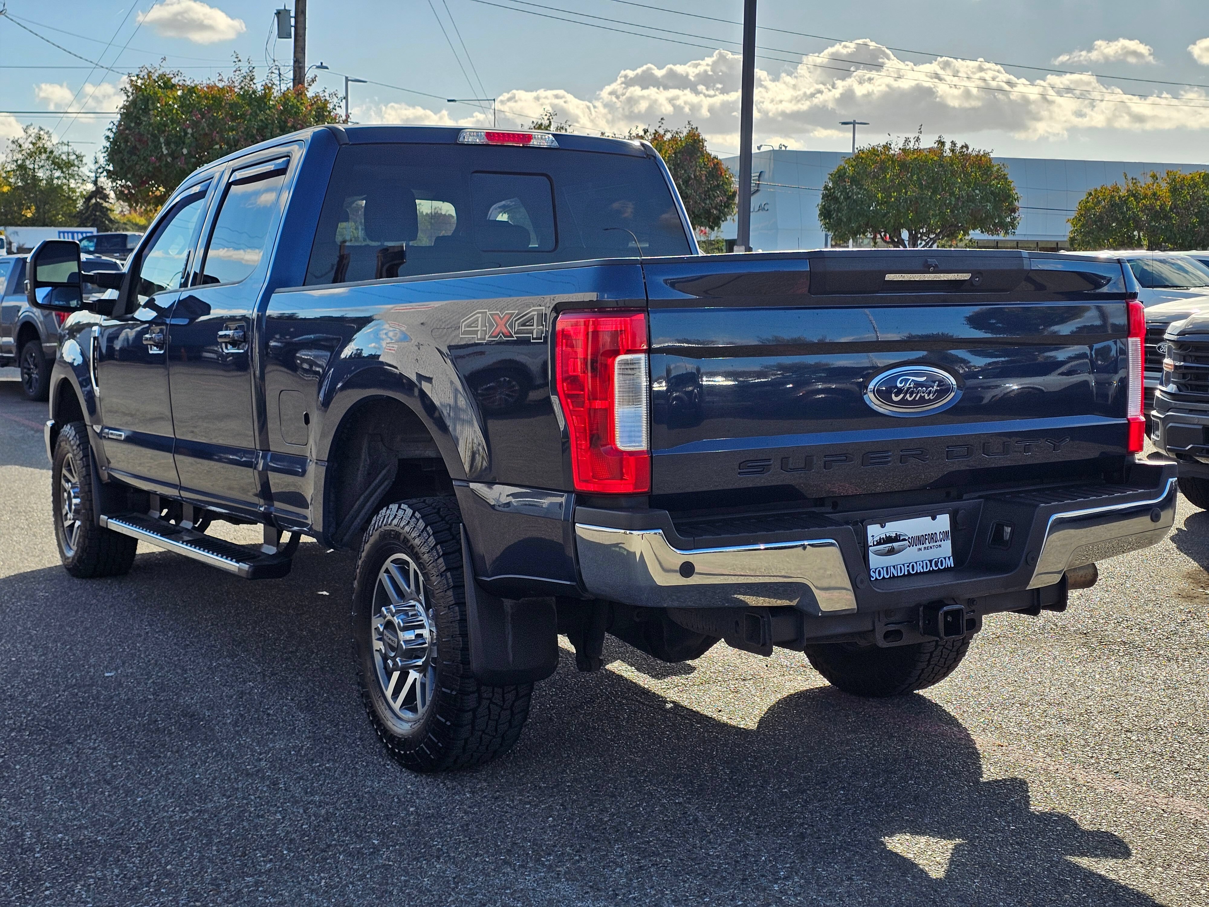 Used 2019 Ford F350 Lariat w/ Lariat Ultimate Package AWD/4WD image 3