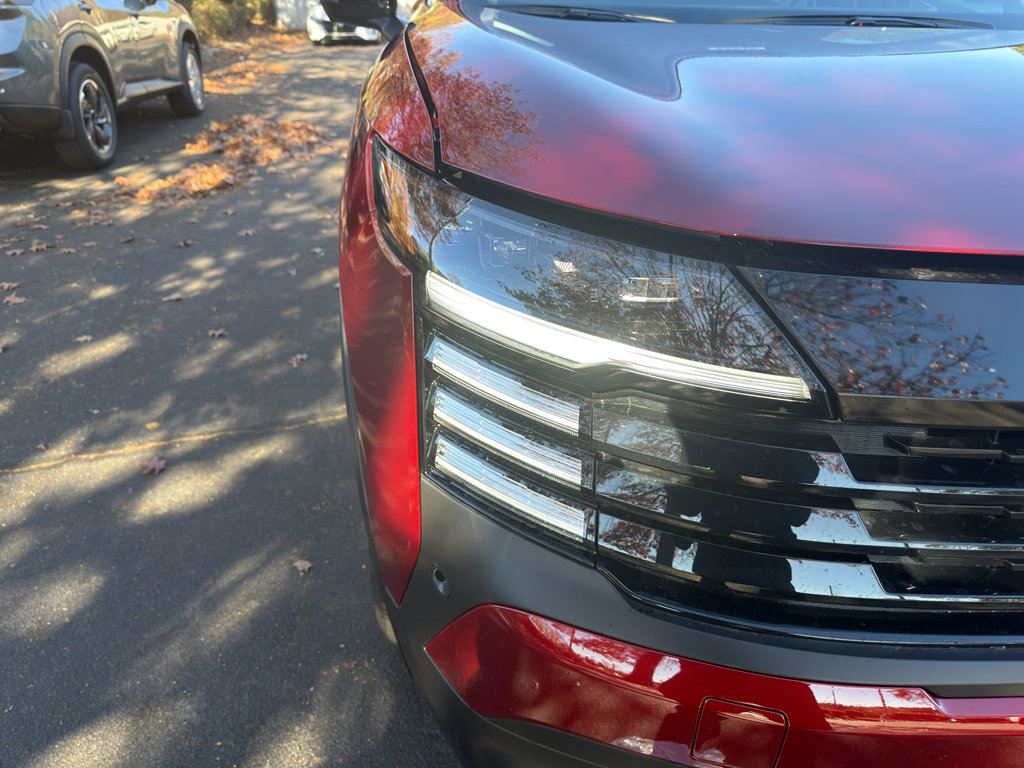 New 2026 Nissan Kicks SR image 10