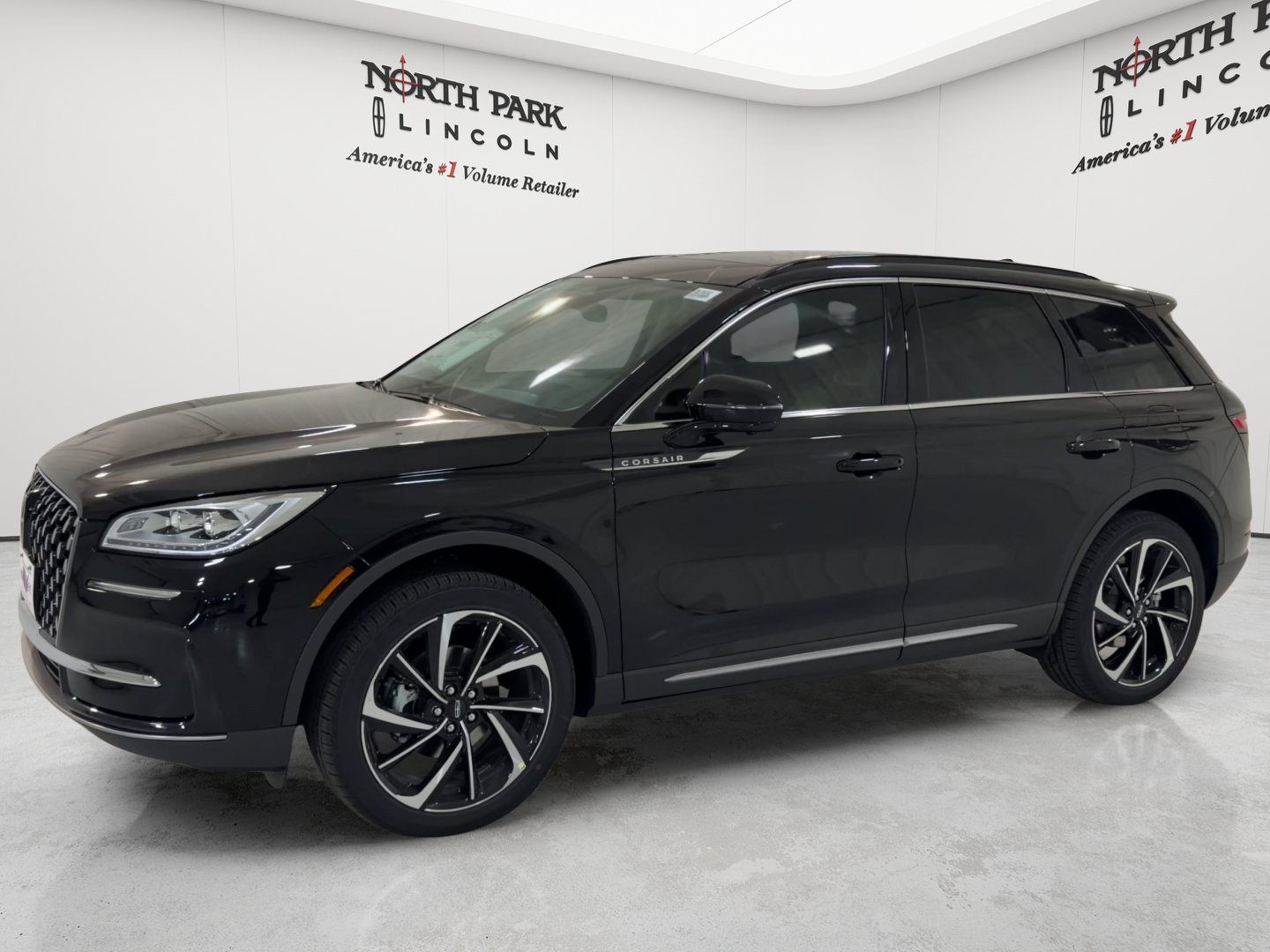 New 2026 Lincoln Corsair Reserve FWD image 6