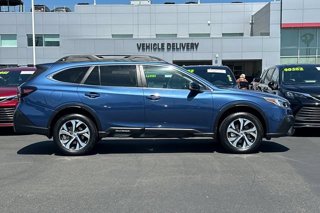 Used 2020 Subaru Outback Limited AWD/4WD image 3