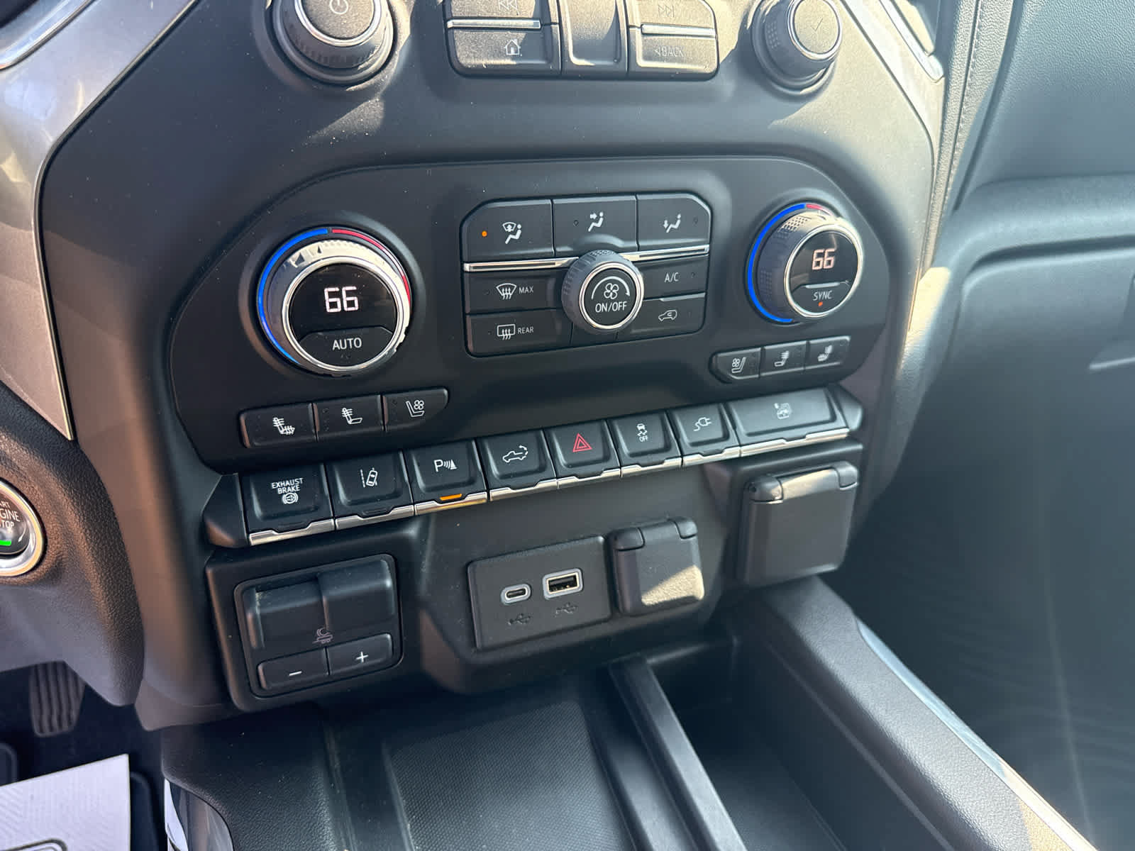 Certified 2022 Chevrolet Silverado 3500 LTZ w/ LTZ Plus Package AWD/4WD image 22
