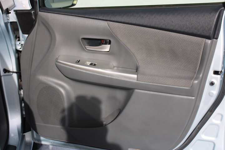 Used 2012 Toyota Prius V Three image 17