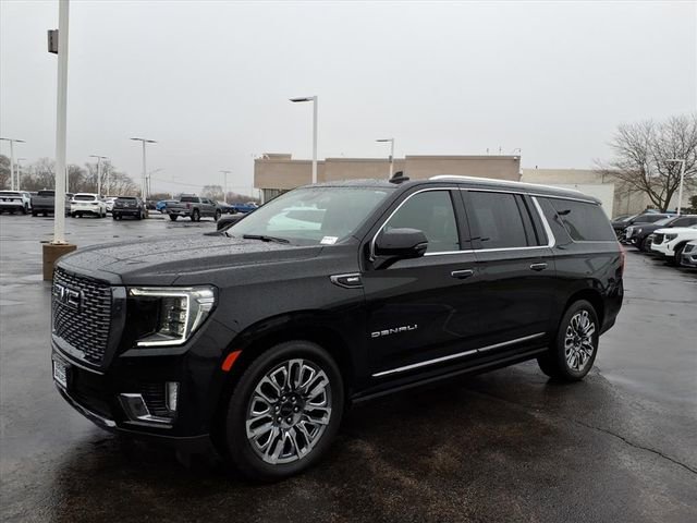 Used 2024 GMC Yukon XL Denali Ultimate image 11