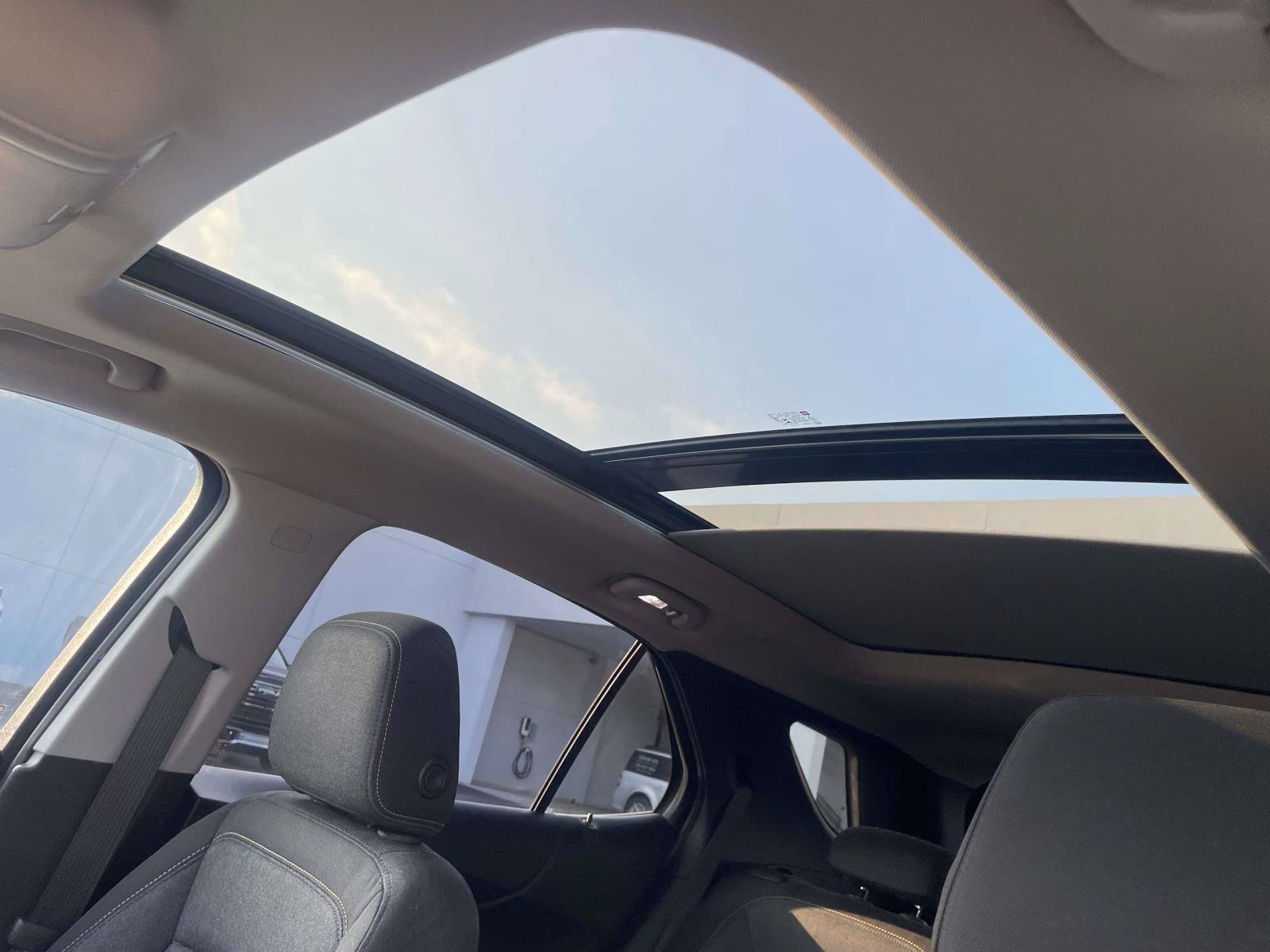 Used 2019 Chevrolet Equinox LT FWD image 18
