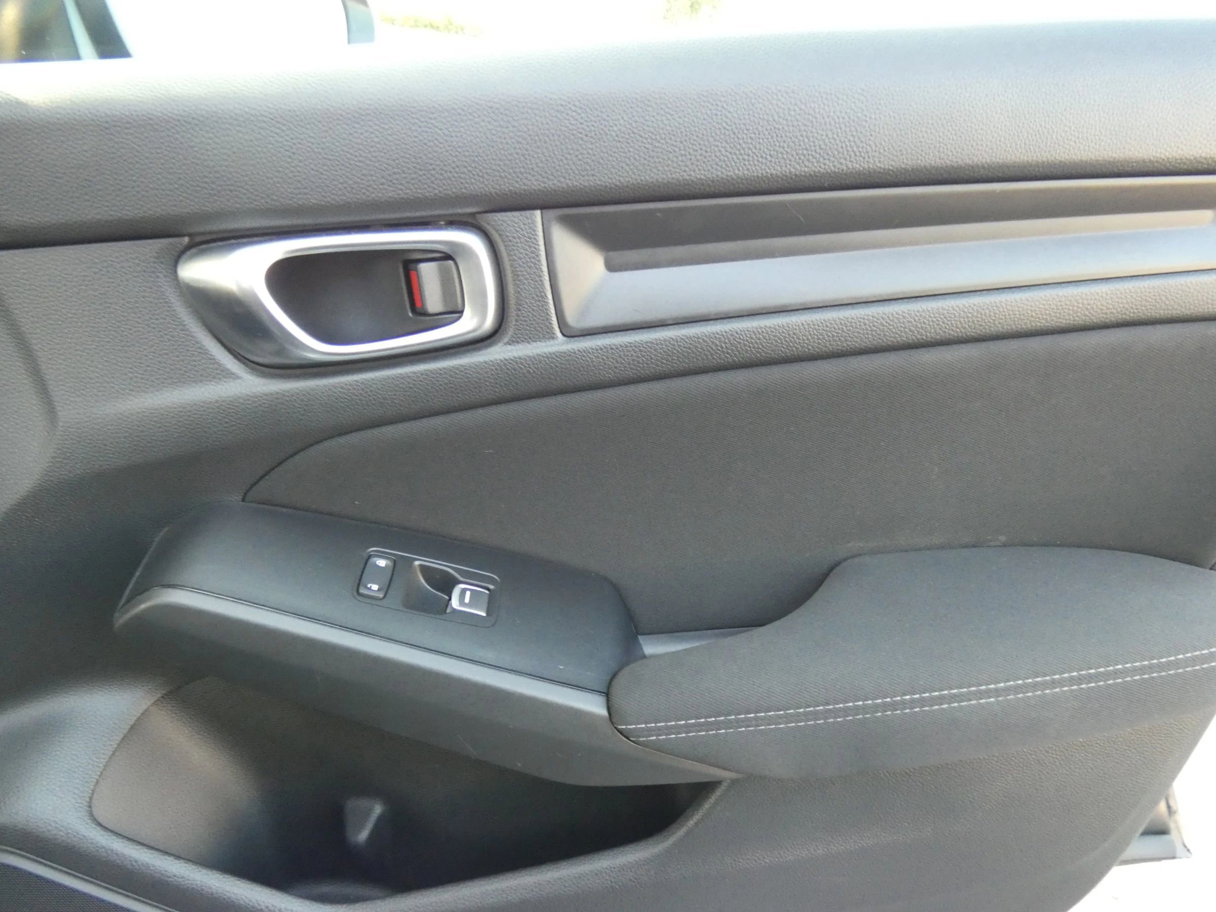 Used 2022 Honda Civic LX image 32