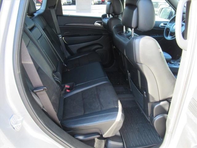 Used 2020 Jeep Grand Cherokee Laredo w/ Quick Order Package 2BN North AWD/4WD image 30