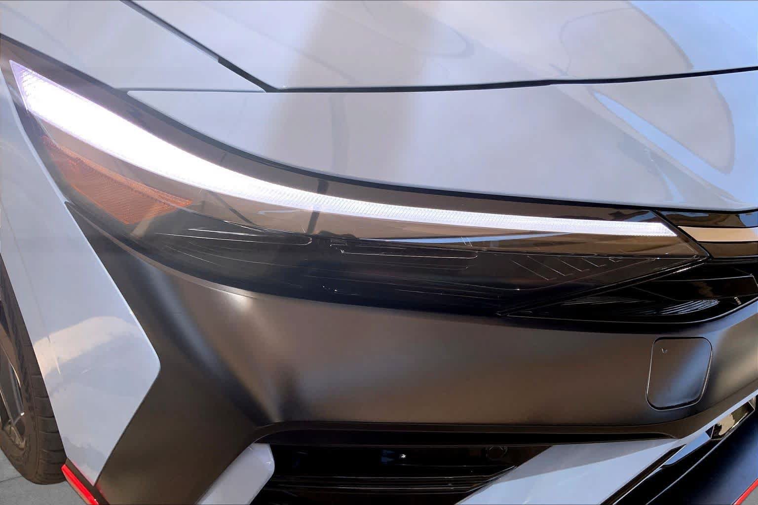 New 2026 Hyundai Elantra N FWD image 12