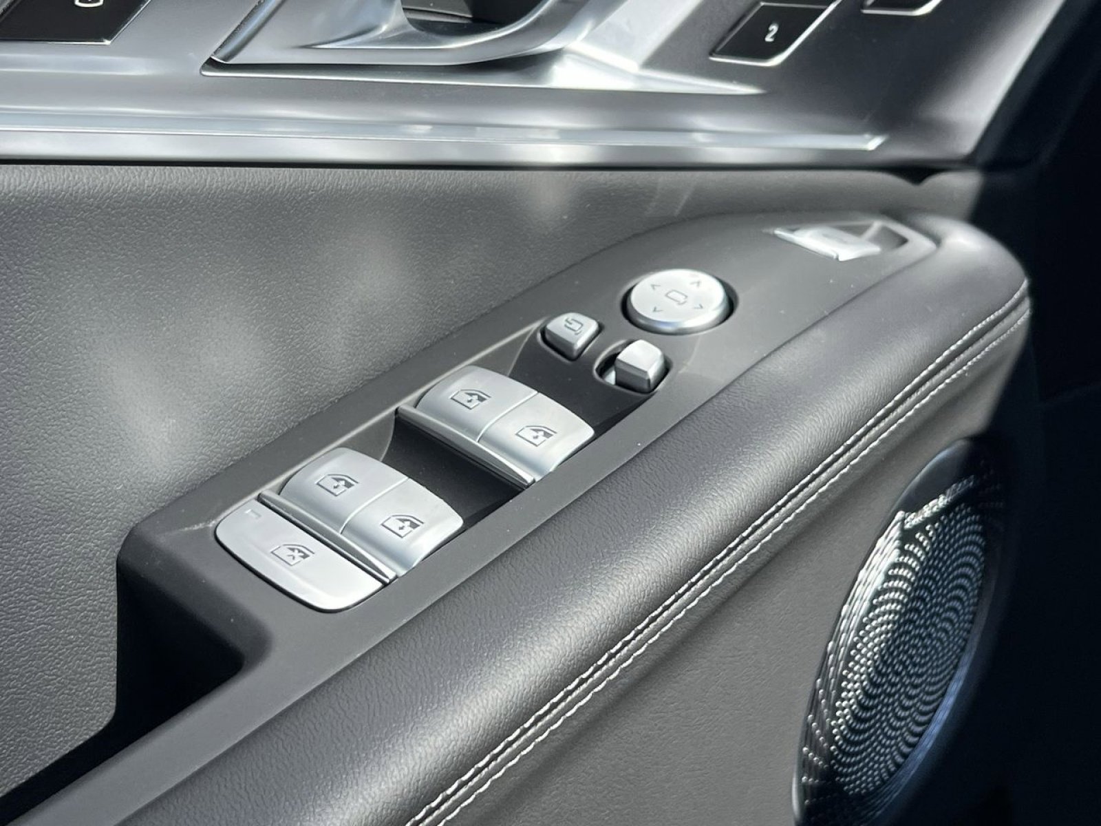 New 2026 BMW XM Label Red image 12