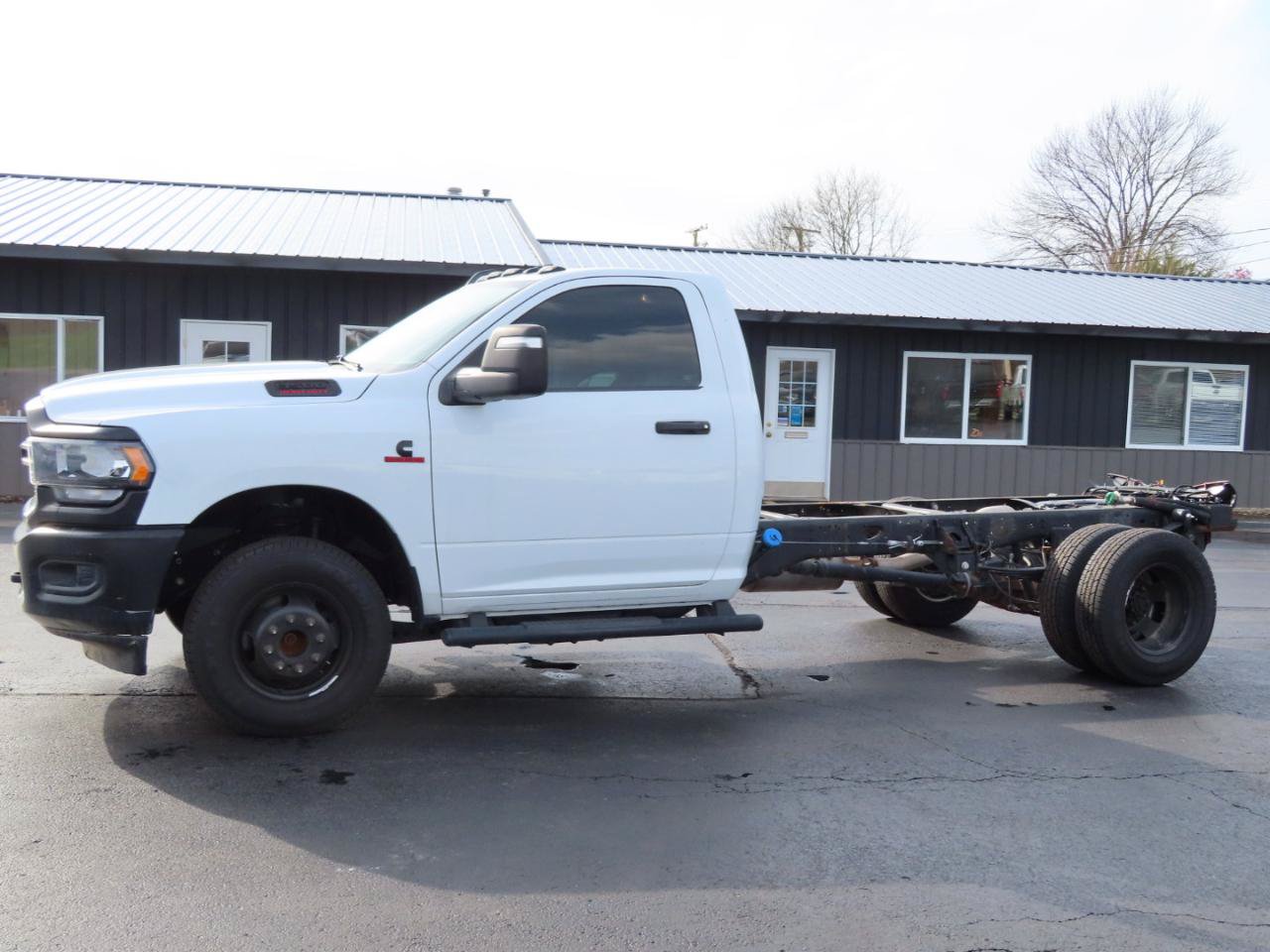 Used 2024 RAM 3500 Tradesman AWD/4WD image 2