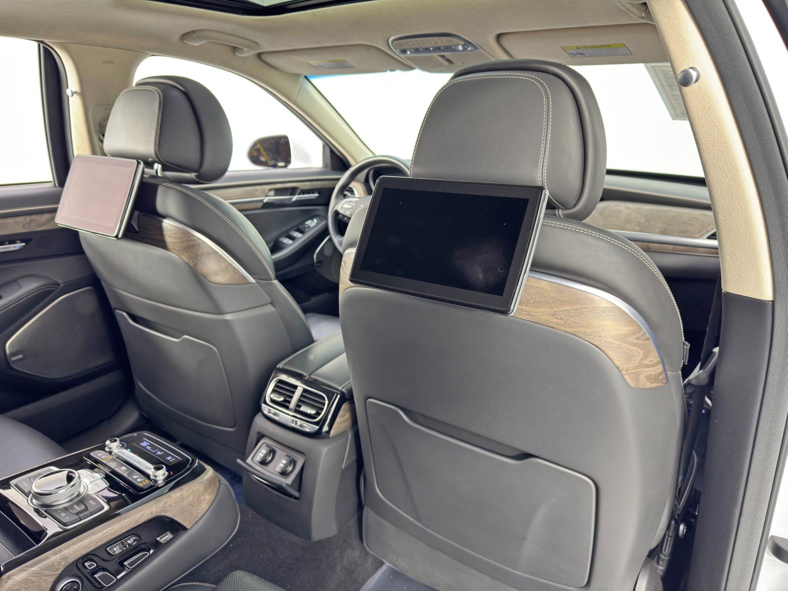 Used 2021 Genesis G90 5.0 Ultimate image 47