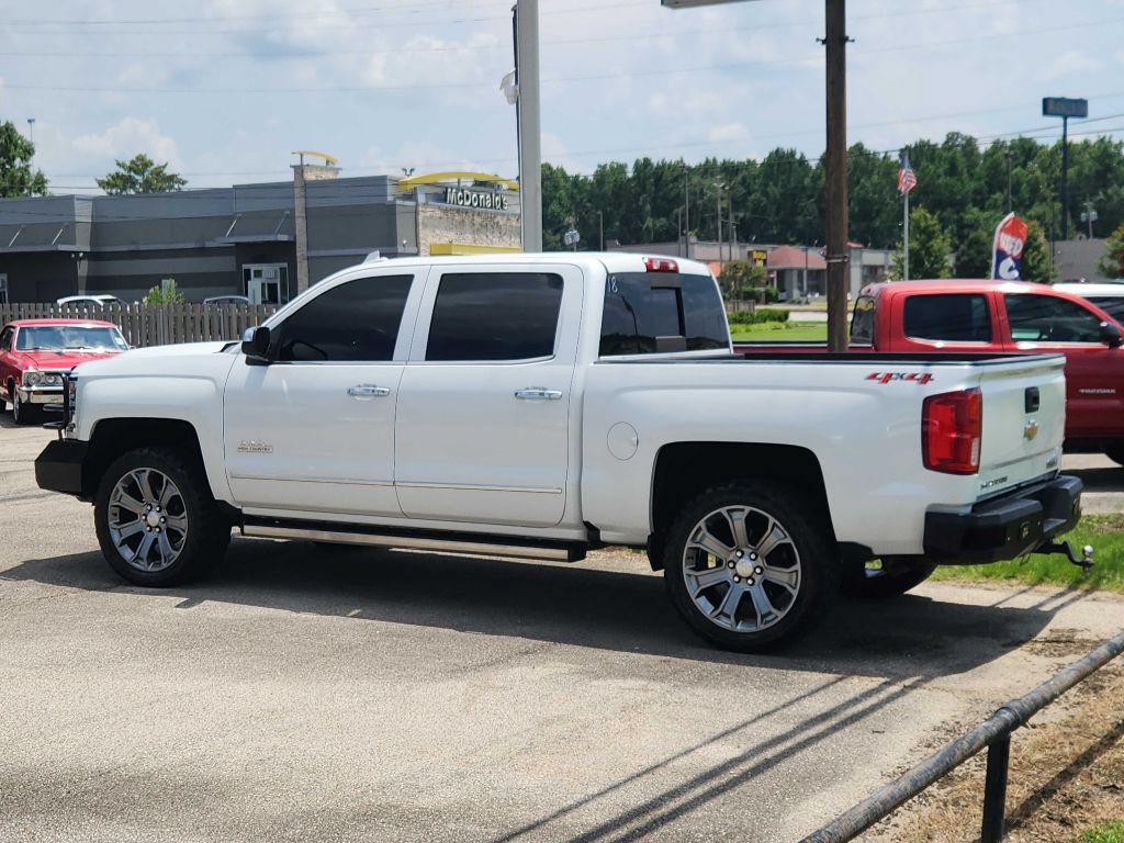 Used 2018 Chevrolet Silverado 1500 High Country AWD/4WD image 2
