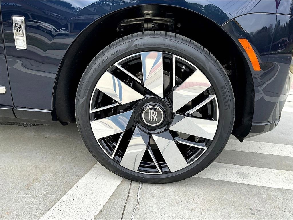 Certified 2026 Rolls-Royce Cullinan image 10