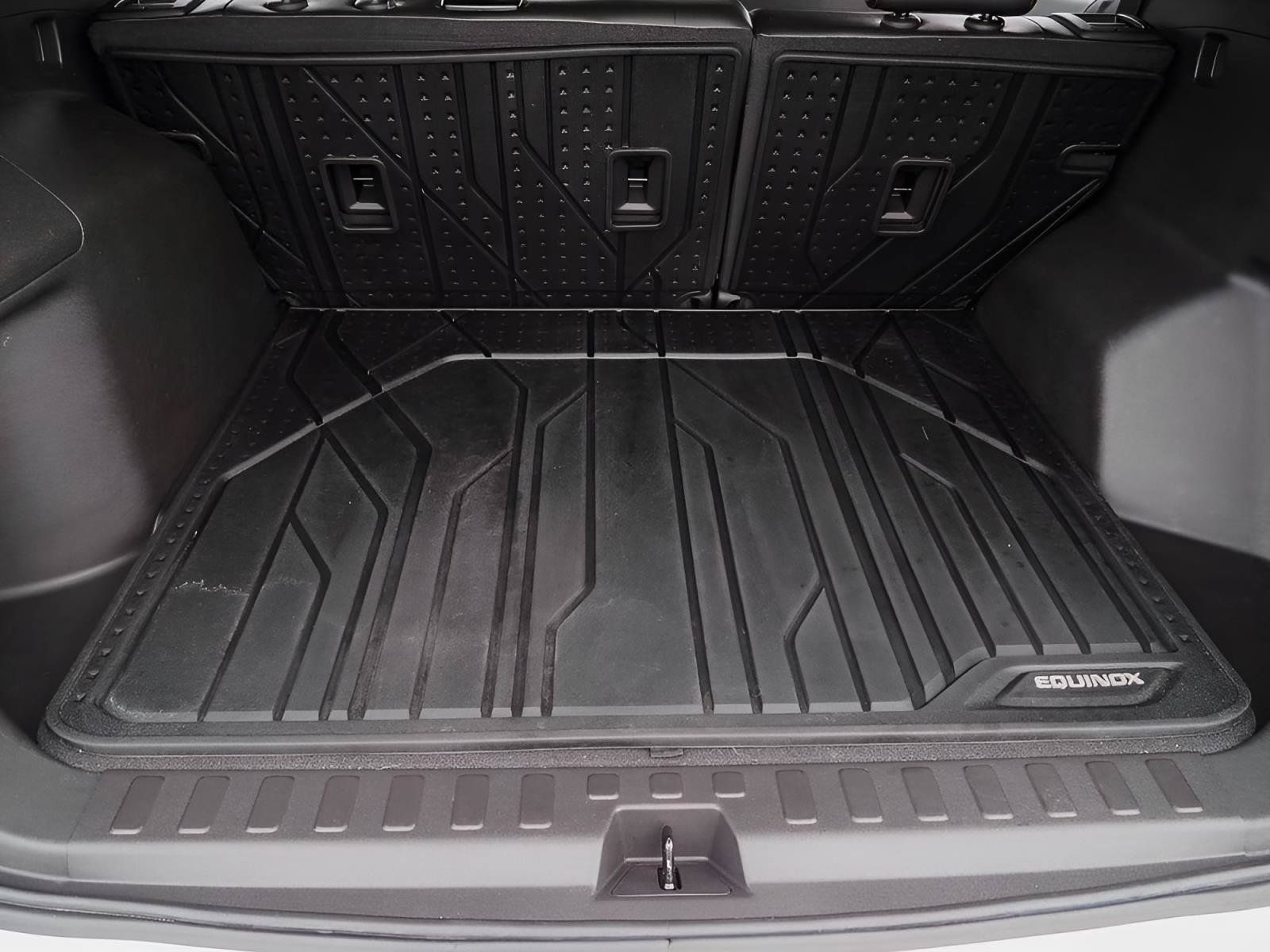 Used 2024 Chevrolet Equinox RS w/ LPO, Floor Liner Package FWD image 9