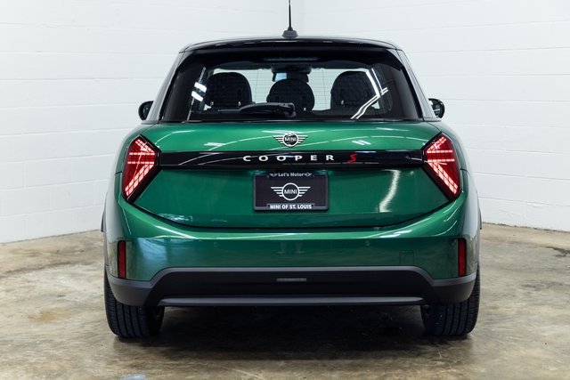 Certified 2025 MINI Cooper S image 9