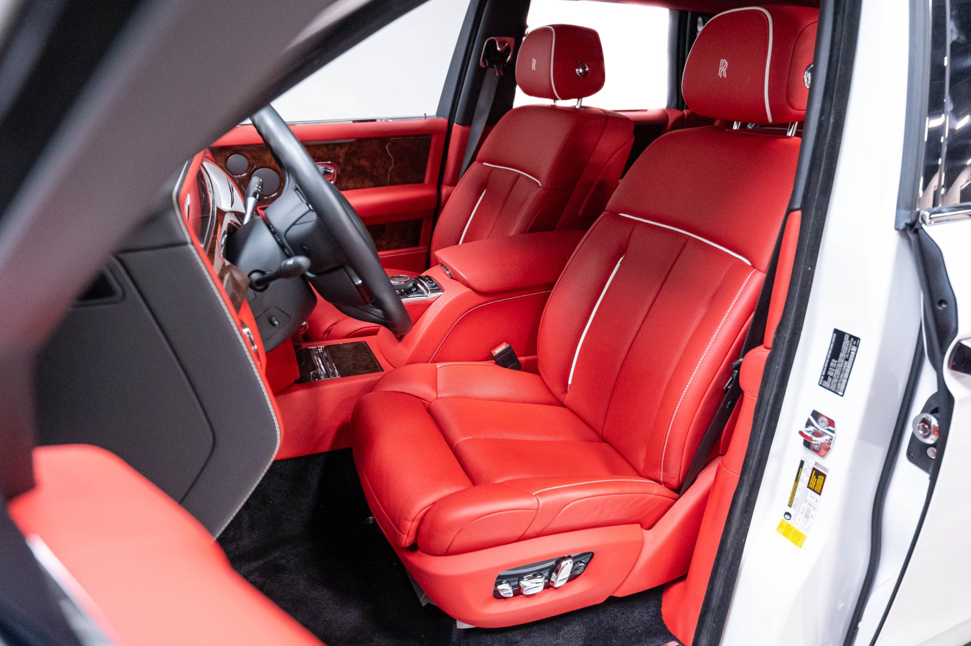 Used 2019 Rolls-Royce Phantom Sedan RWD image 9