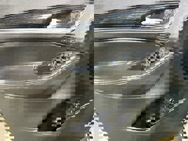 Used 2021 Buick Enclave Avenir w/ Avenir Technology Package image 16