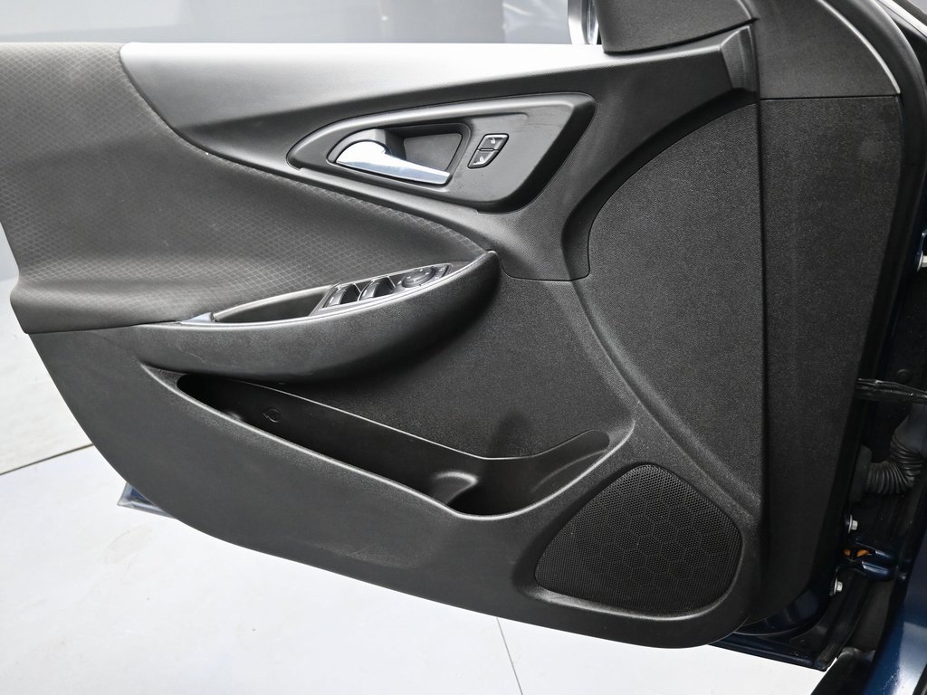 Used 2022 Chevrolet Malibu LT image 22