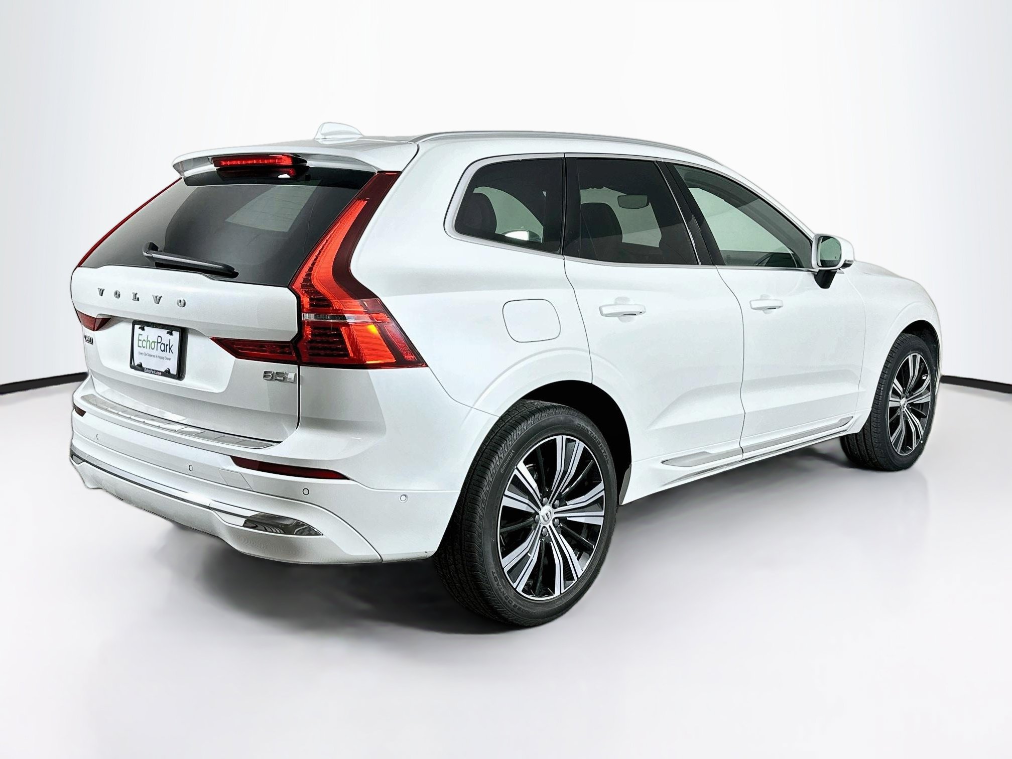 Used 2023 Volvo XC60 B5 Plus w/ Protection Package Premier FWD image 9