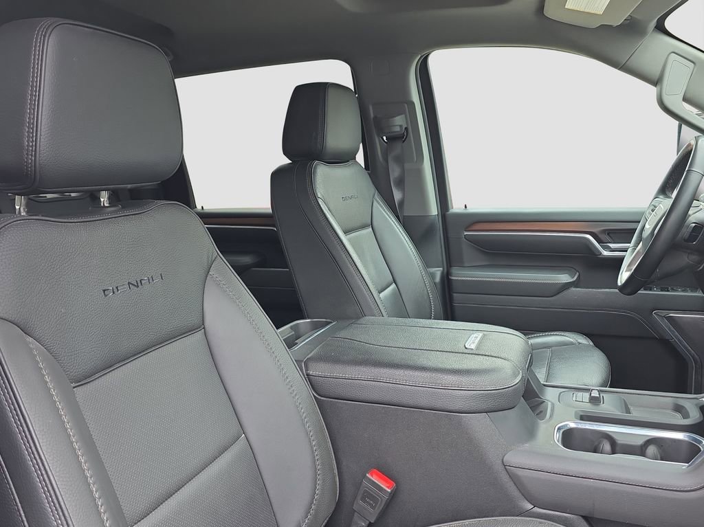 Used 2025 GMC Sierra 2500 Denali w/ Technology Package image 19