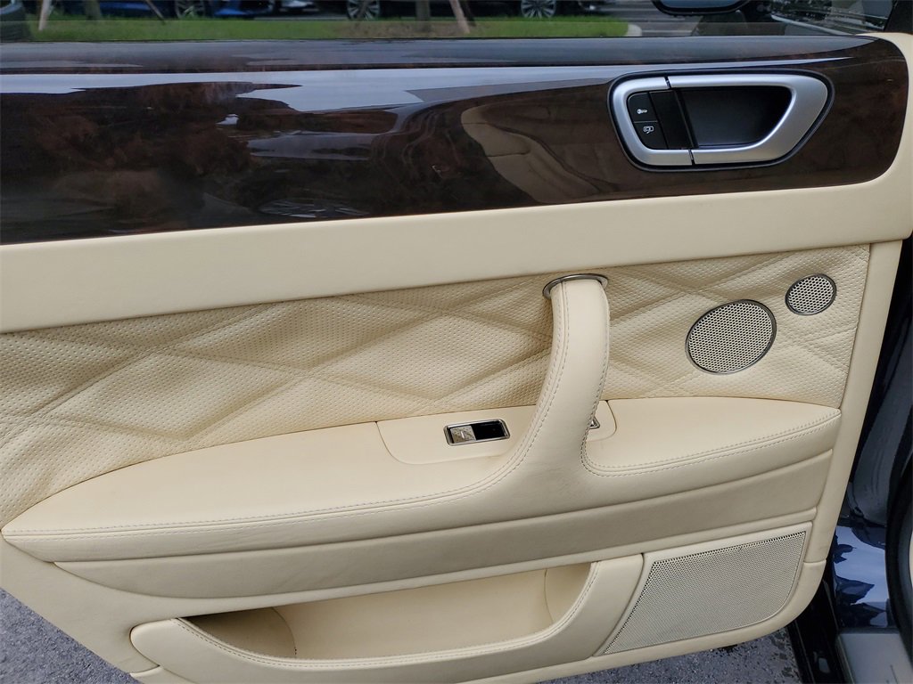 Used 2013 Bentley Flying Spur Flying Spur image 8