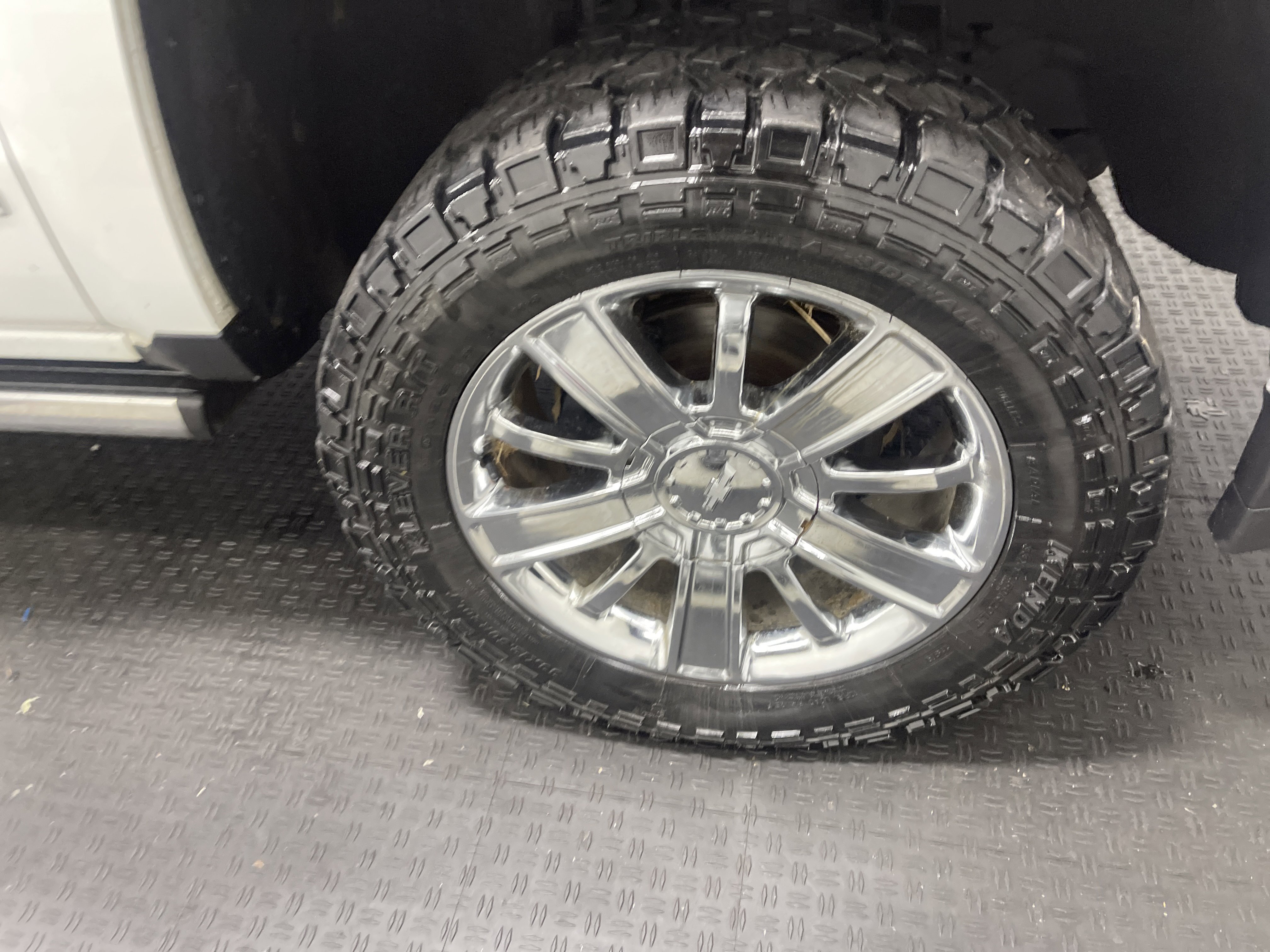 Used 2016 Chevrolet Silverado 1500 High Country w/ High Country Premium Package image 27