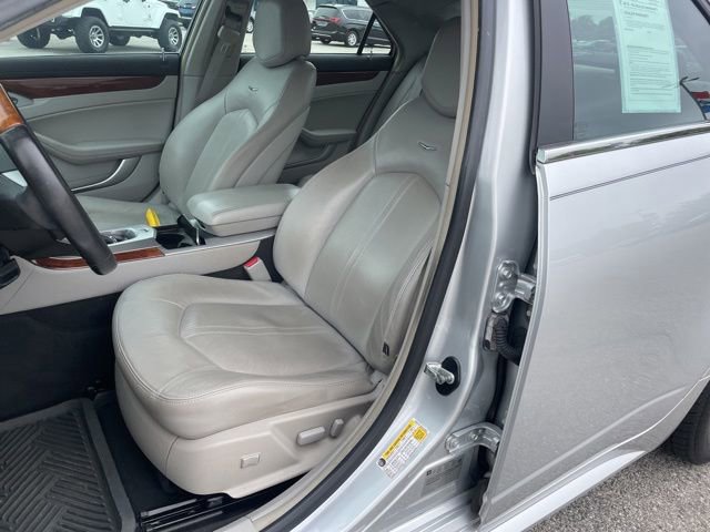 Used 2011 Cadillac CTS Luxury RWD image 20
